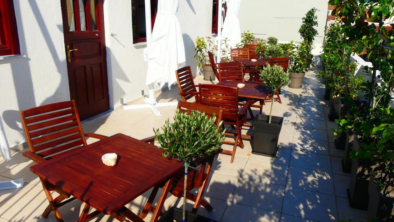 Theasis Athens Bed & Breakfast エクステリア 写真