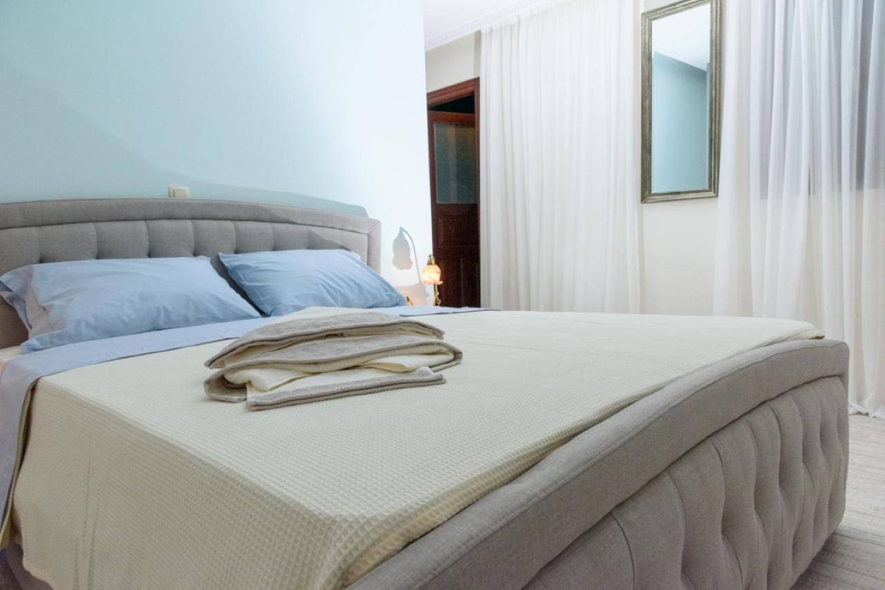 Theasis Athens Bed & Breakfast エクステリア 写真