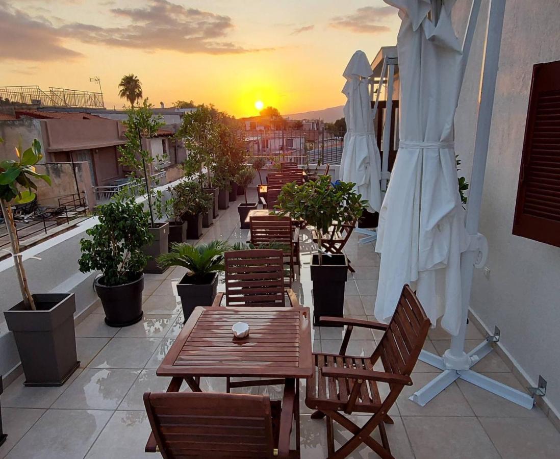 Theasis Athens Bed & Breakfast エクステリア 写真