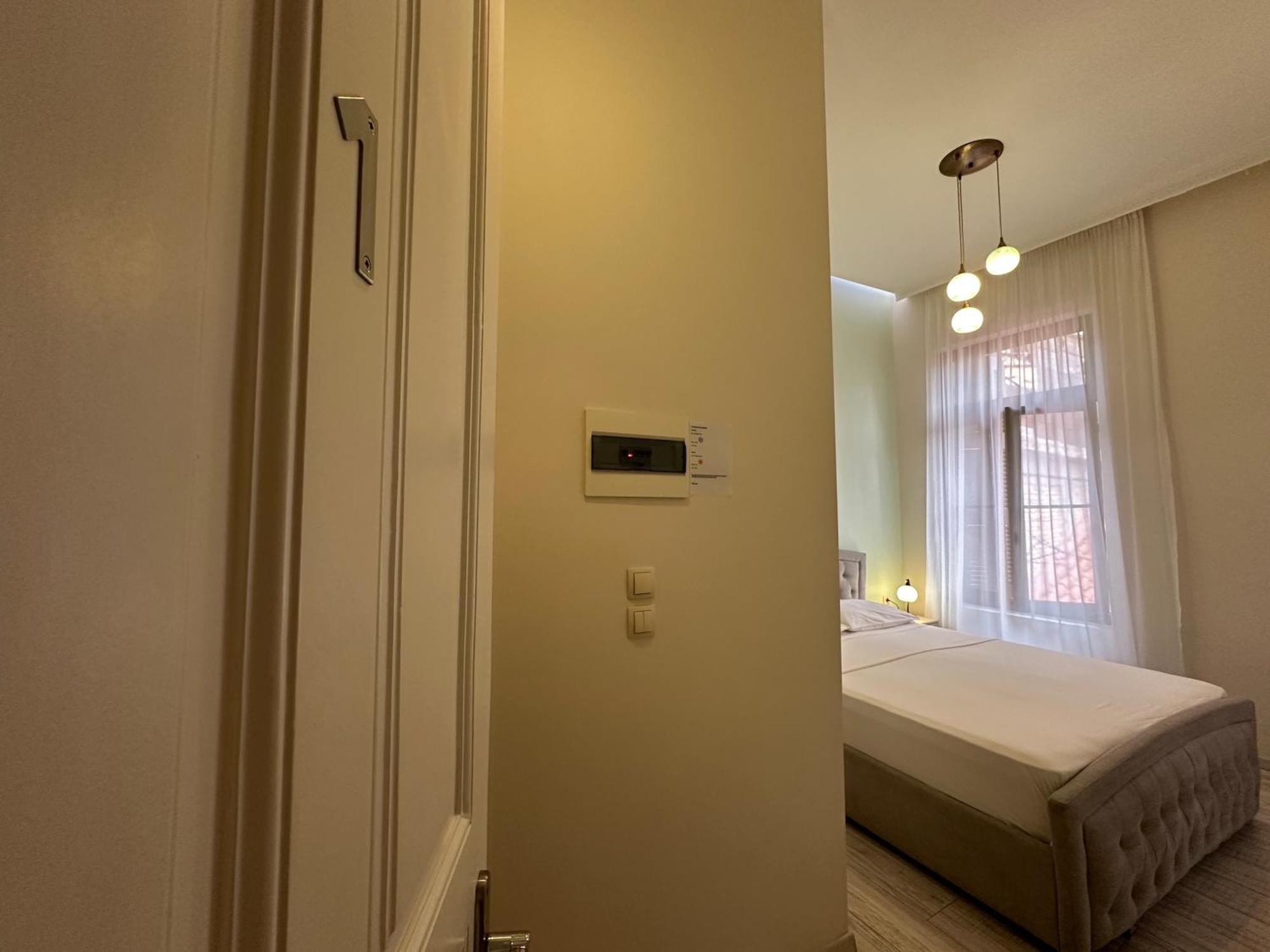 Theasis Athens Bed & Breakfast エクステリア 写真